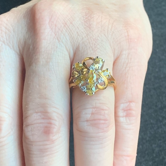 Golden Topaz CZ & Diamond Cluster Cocktail Ring Goldtone Size 6.75 Costume EUC - Picture 8 of 11